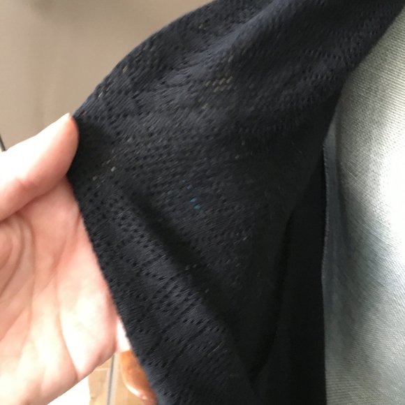 Black Market Voluminous Top - Picture 3 of 8